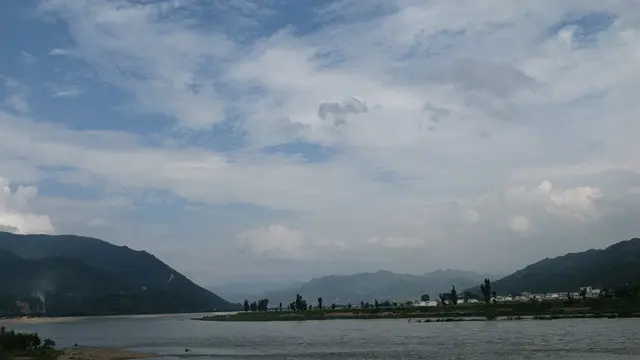 New Yalu River Bridge opens after 12‑year delay, boosting China‑North Korea trade